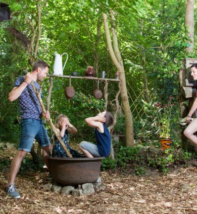 Jardin de la sorcière en famille aux Jardins de Brocéliande