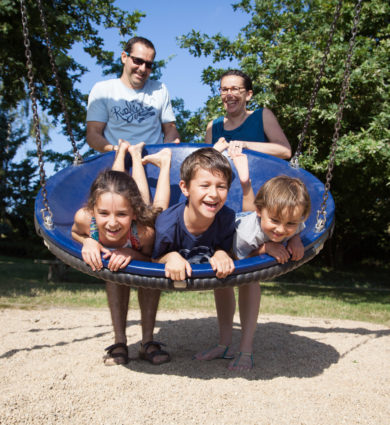 Balançoire enfant et parents