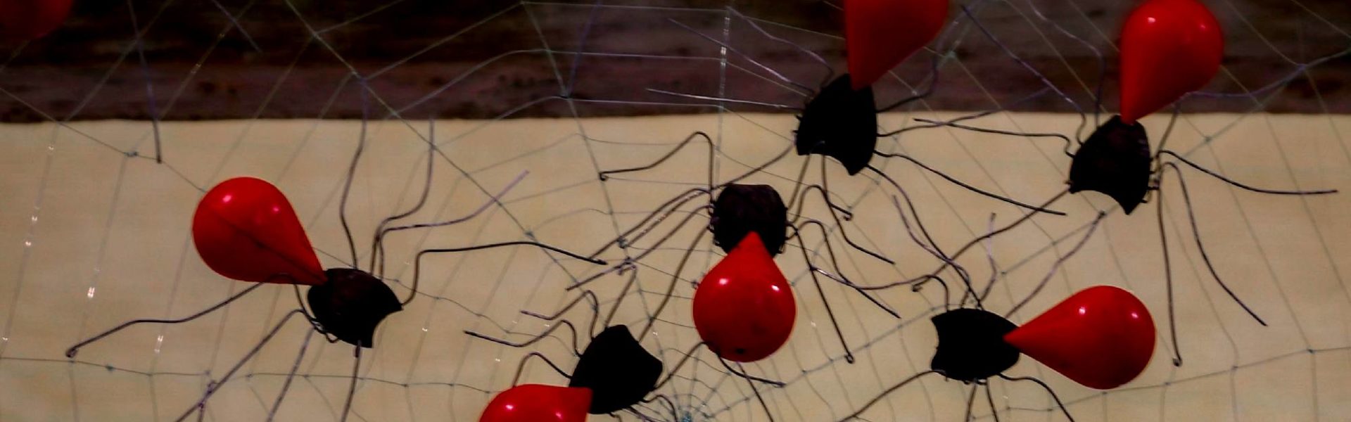 araignées installation Marc Georgeault sculpture