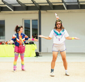 Magic meeting, spectacle déambulation, années 80.