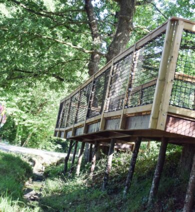 parcours dans les arbres, filets suspendus, jardins de brocéliande