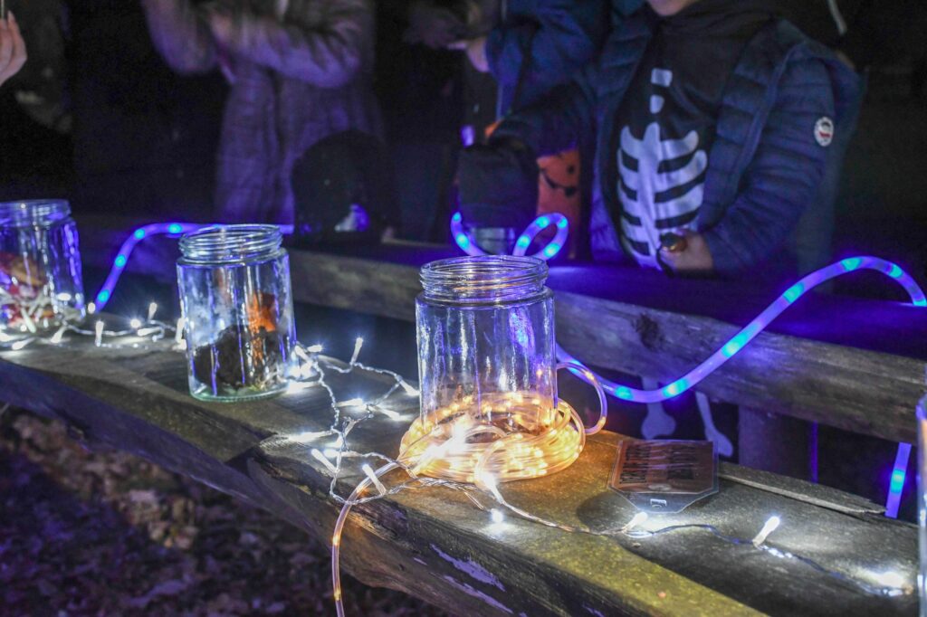 enfants, sortie halloween, les 5 sens