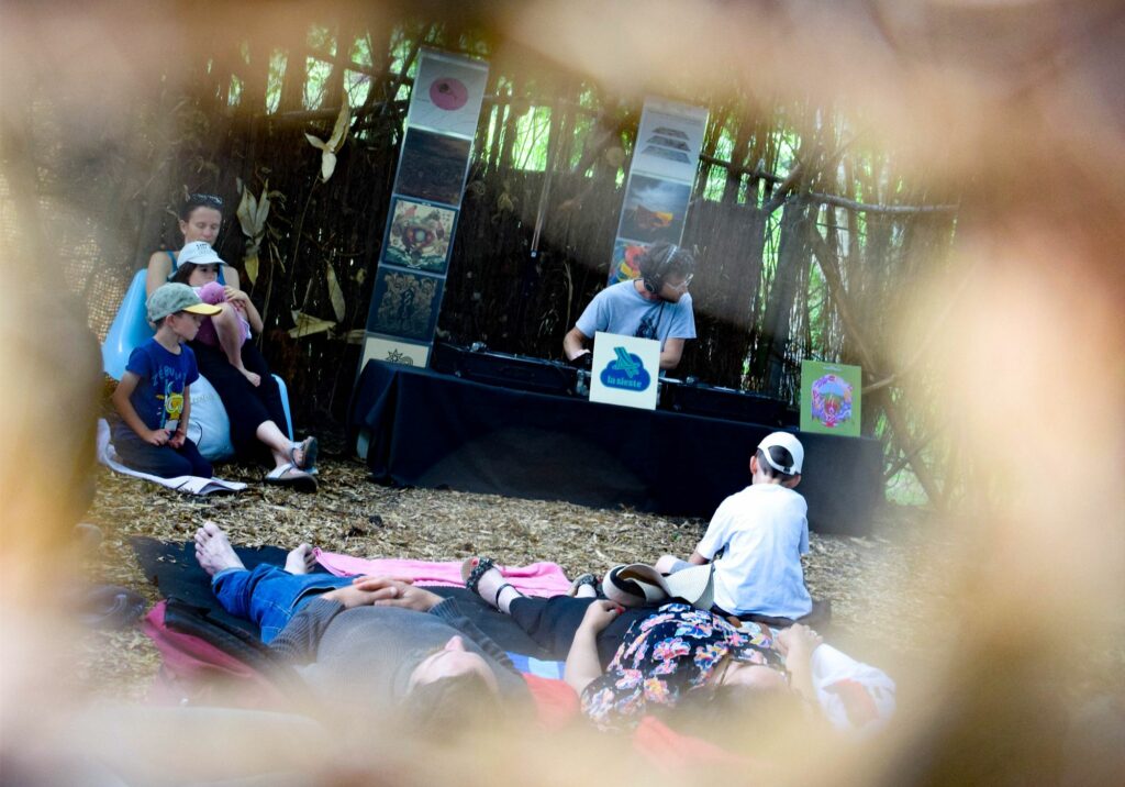 songe en sous-bois, photo sieste musicale, Bombe platine