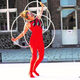 cruda spectacle collectif à sens unique