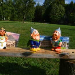 nains de jardin gaulois et Cléopâtre