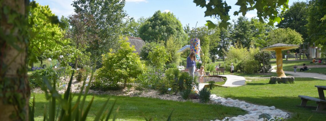 photo aire de jeux, Jardins de Brocéliande